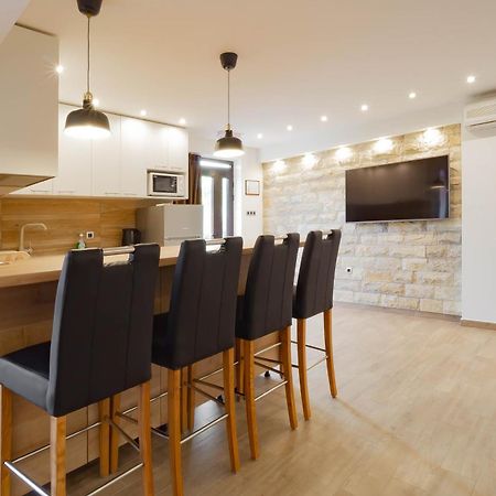Apartments Marinici Rijeka - With Private Parking Exterior photo