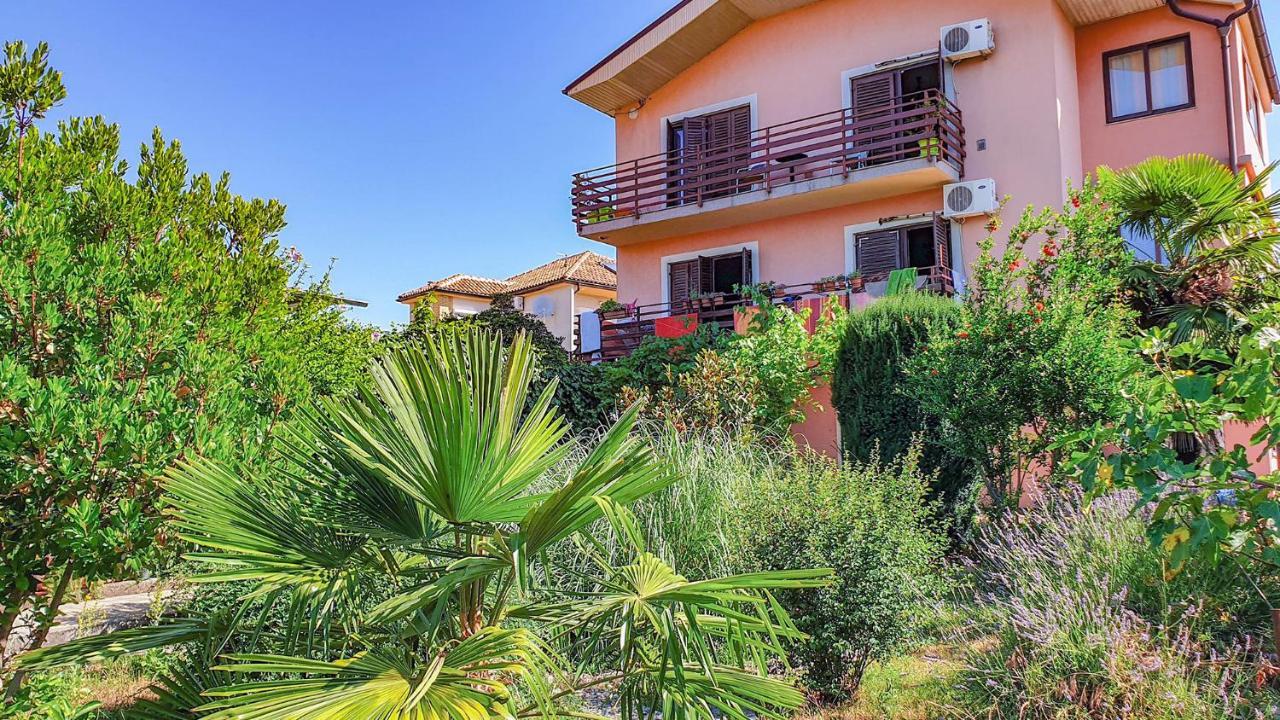 Apartments Marinici Rijeka - With Private Parking Exterior photo