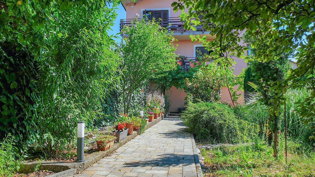 Apartments Marinici Rijeka - With Private Parking Exterior photo